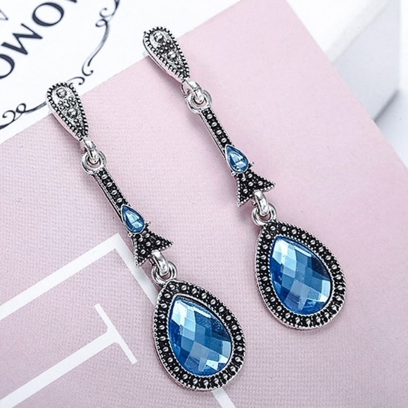 GlitzBlitz Boutique Jewelry - Any 3/$25! Silver & Powder Blue Crystal Gem Drop Earrings